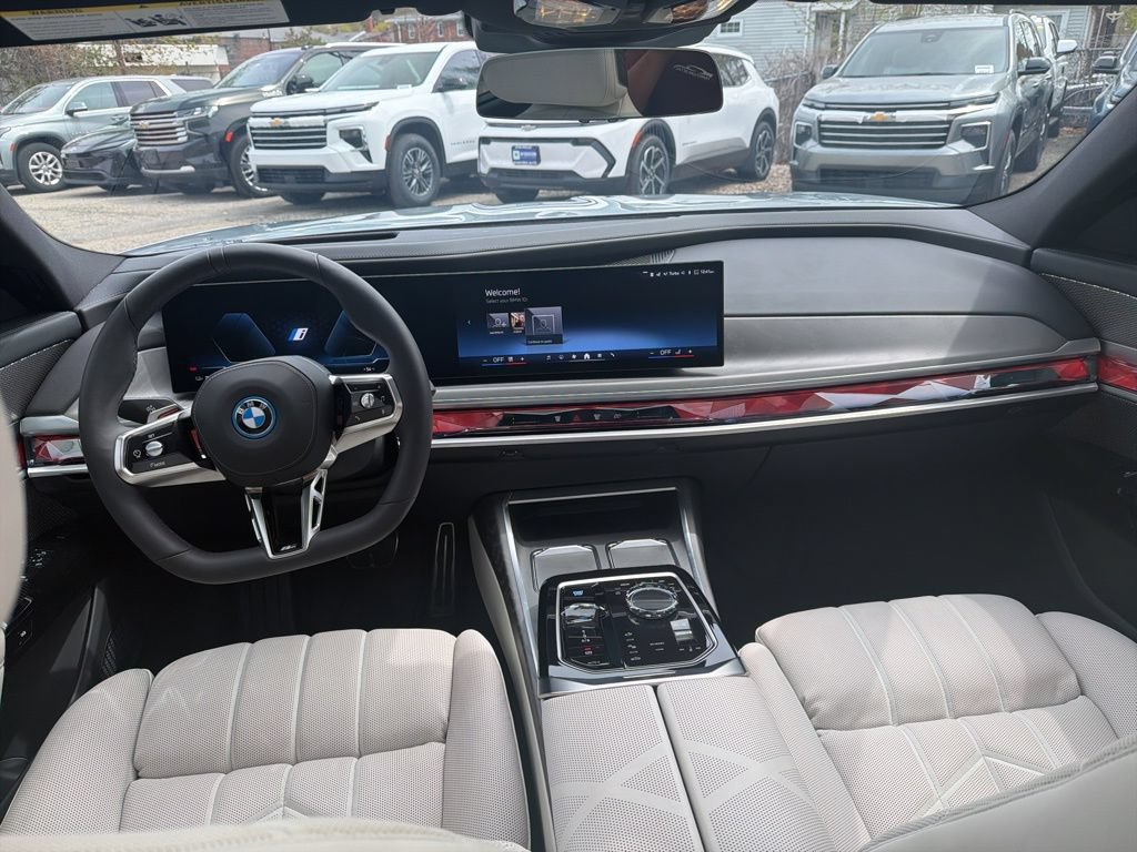 Used 2025 BMW i7 eDrive50 w/ M Sport Package RWD image 62
