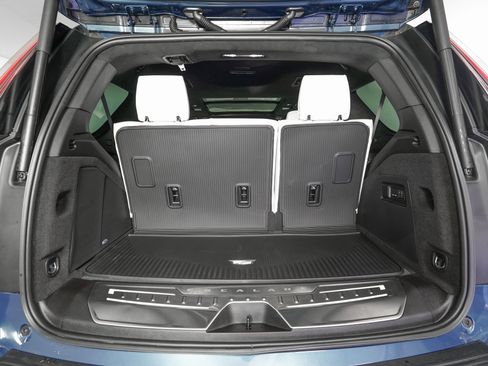 Used 2026 Cadillac Escalade Platinum Sport w/ LPO, ONYX Package image 13