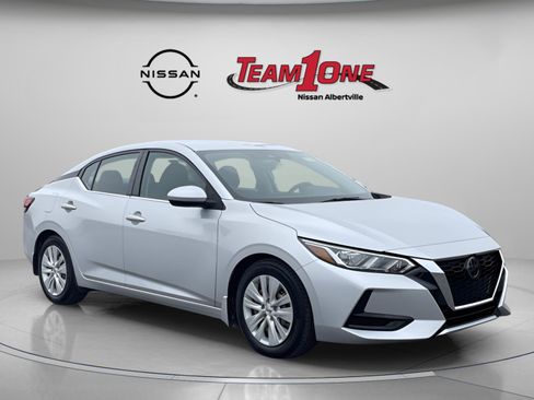 Used 2021 Nissan Sentra S image 1