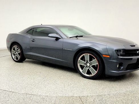 Used 2010 Chevrolet Camaro SS w/ RS Package RWD image 3