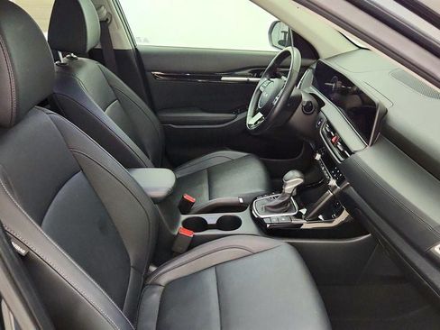 Used 2024 Kia Seltos EX FWD image 22