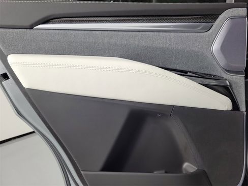 Certified 2025 Cadillac Escalade V image 14