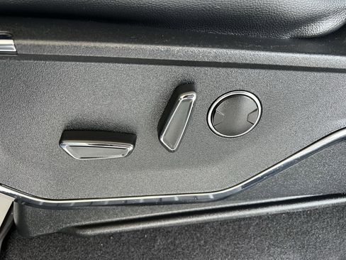 Used 2023 Ford F150 Lariat w/ Equipment Group 502A High image 26