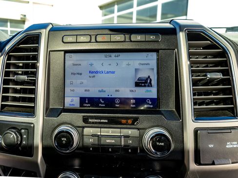 Used 2021 Ford F250 Platinum w/ FX4 Off-Road Package image 25