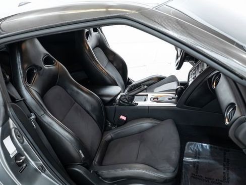 Used 2010 Nissan GT-R Premium image 29