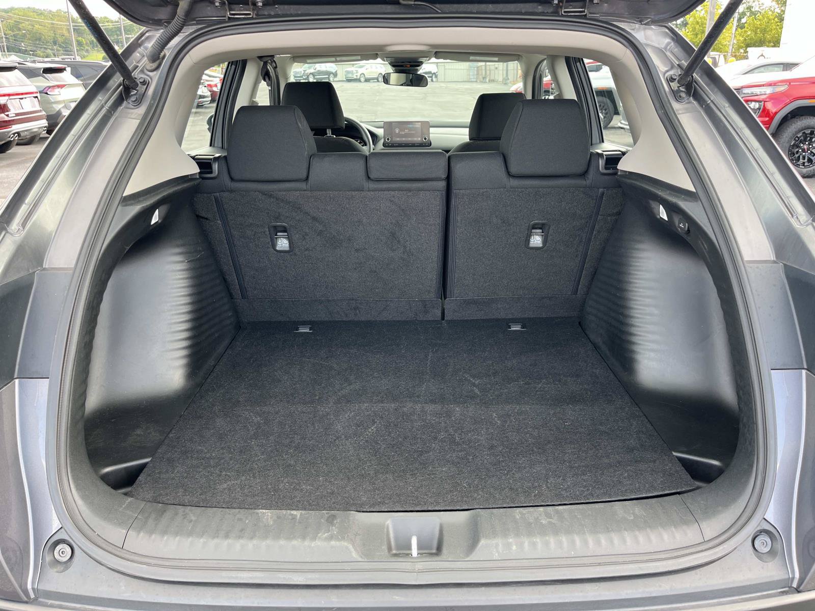 Used 2025 Honda HR-V LX image 18