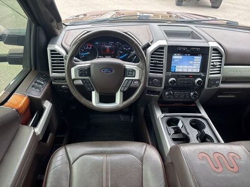 Used 2017 Ford F250 King Ranch w/ King Ranch Ultimate Package AWD/4WD image 19