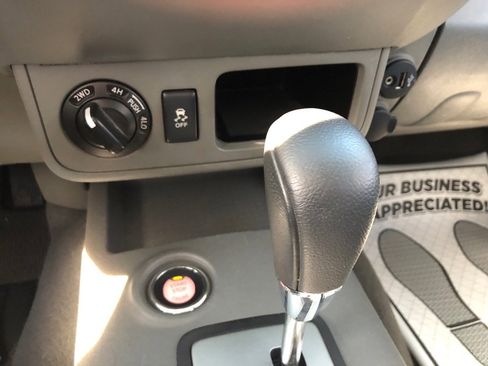 Used 2021 Nissan Frontier SV image 41