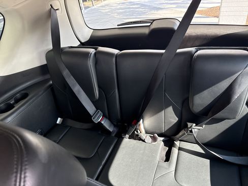 Used 2023 Nissan Armada SL image 31