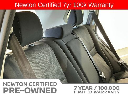 Used 2025 Nissan Rogue SV FWD image 17