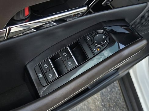 Certified 2023 MAZDA CX-30 2.5 Turbo w/ Premium Package image 11