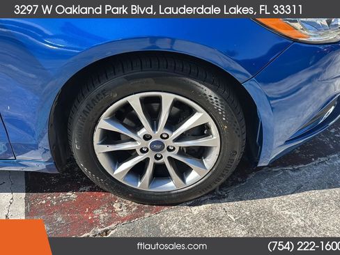 Used 2017 Ford Fusion SE FWD image 13