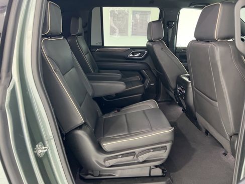Used 2024 Chevrolet Suburban Premier image 24