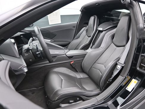 Used 2025 Chevrolet Corvette Stingray Coupe w/ Z51 Performance Package image 23