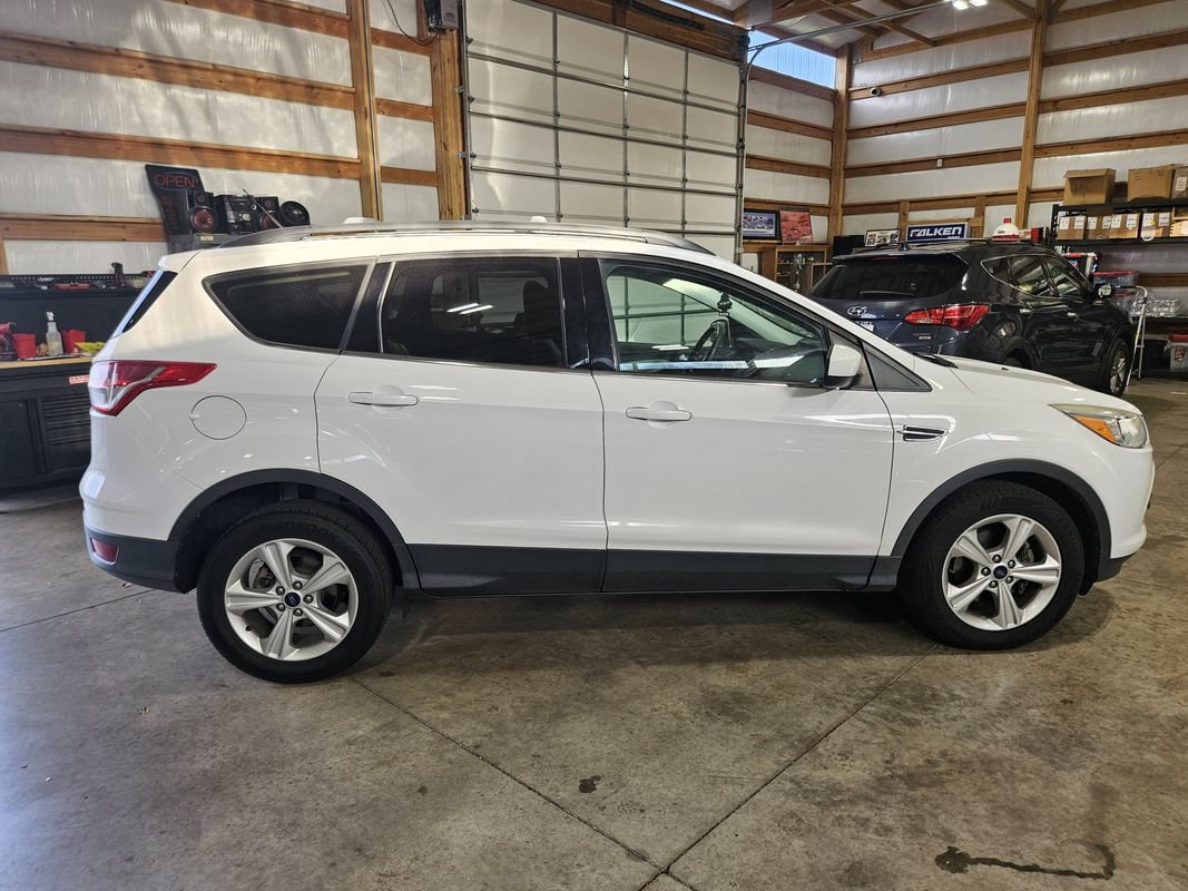 Used 2013 Ford Escape SE FWD image 9