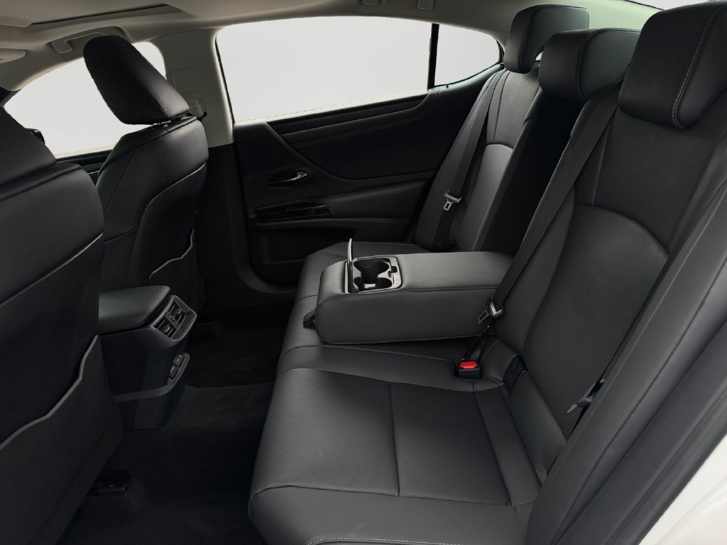 Certified 2025 Lexus ES 300h w/ Premium Package FWD image 11