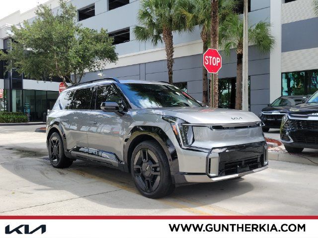 Certified 2024 Kia EV9 GT-Line AWD/4WD image 1