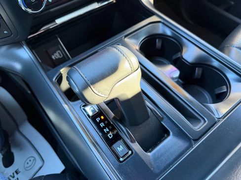 Used 2025 Ford F150 Lariat image 28