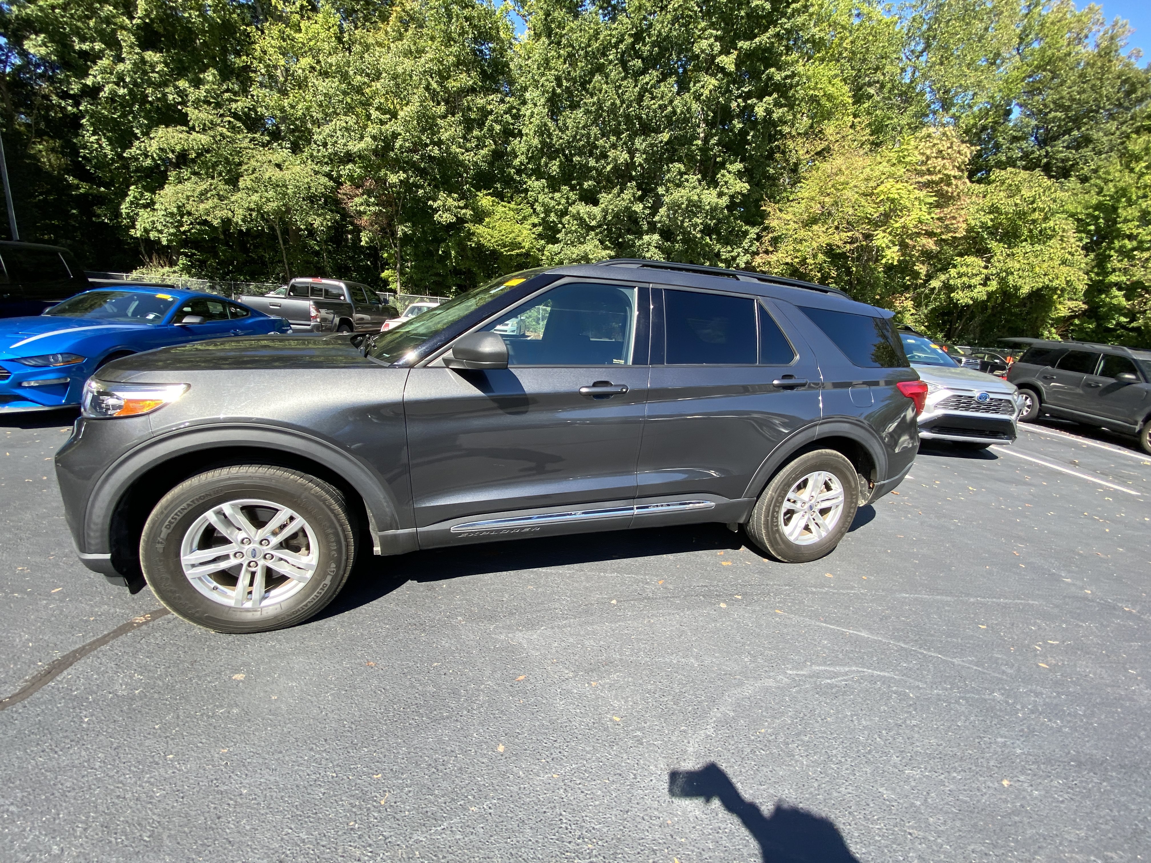 Used 2020 Ford Explorer XLT w/ Class III Trailer Tow Package AWD/4WD image 9
