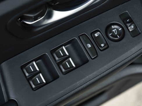 Used 2025 Honda Pilot EX-L image 36