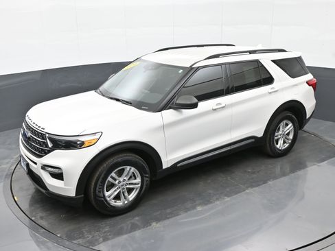 Used 2020 Ford Explorer XLT w/ Equipment Group 202A image 33