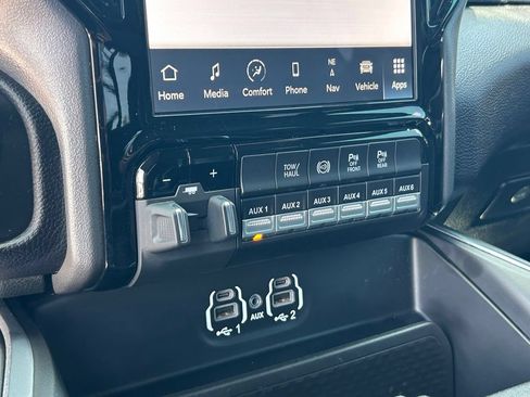 Used 2023 RAM 2500 Laramie w/ Night Edition AWD/4WD image 40