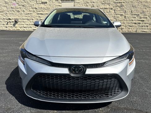 Used 2022 Toyota Corolla LE image 8