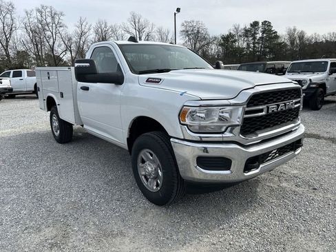New 2024 RAM 3500 Tradesman w/ Chrome Appearance Group image 7