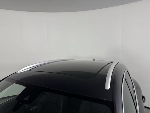 Certified 2024 Porsche Macan S AWD/4WD image 17
