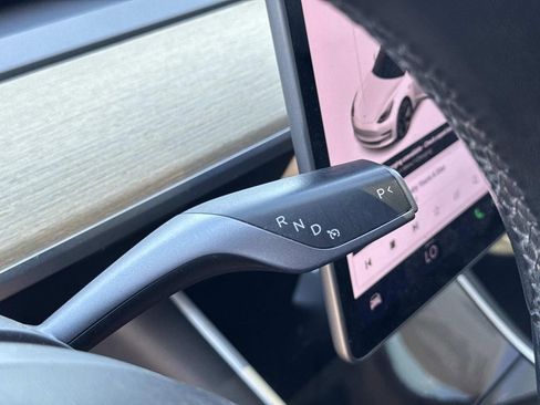 Used 2019 Tesla Model 3 Long Range image 14