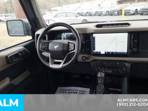 Used 2023 Ford Bronco Wildtrak image 21