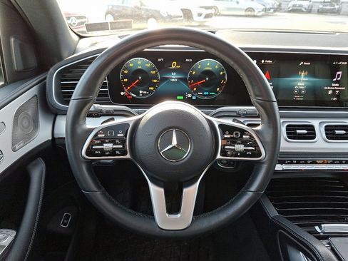 Certified 2022 Mercedes-Benz GLE 580 4MATIC w/ Night Package image 21