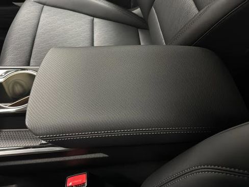 New 2026 Chevrolet Equinox LT w/ Convenience Package II image 13