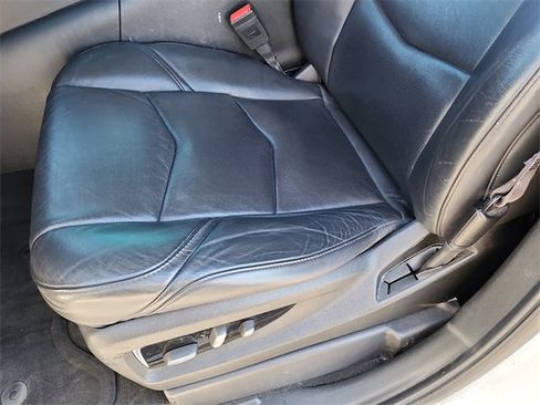 Used 2016 Cadillac Escalade Luxury image 14