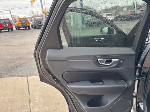 Certified 2024 Volvo XC60 B5 Core w/ Protection Package Premier image 27