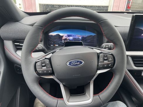 New 2026 Ford Explorer ST-Line w/ ST-Line Street Pack AWD/4WD image 15