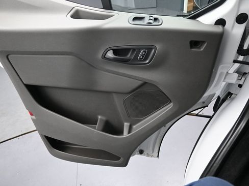 Used 2024 Ford Transit 350 XLT image 26
