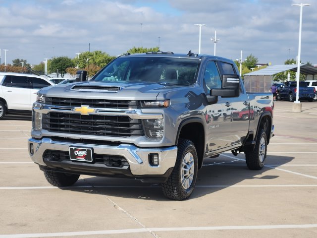 Used 2024 Chevrolet Silverado 2500 LT w/ Convenience Package AWD/4WD image 11