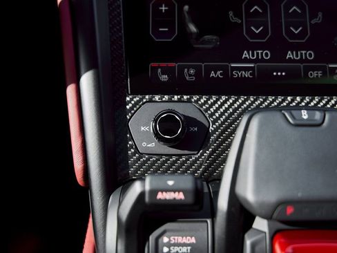 Used 2024 Lamborghini Urus S image 79