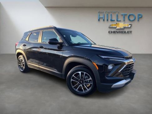 Used 2025 Chevrolet TrailBlazer LT image 1
