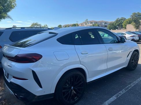 Used 2022 BMW X6 xDrive40i w/ M Sport Package AWD/4WD image 5