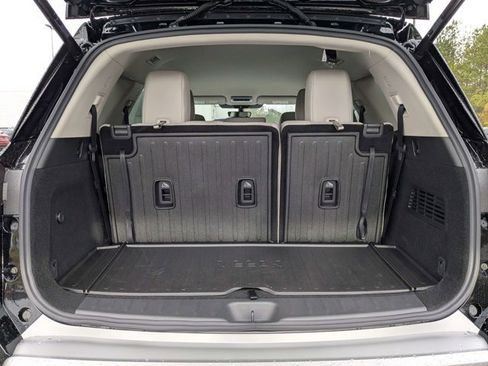 New 2025 Nissan Pathfinder SL image 13