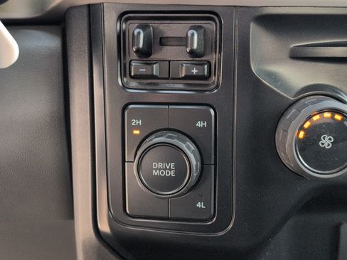 Used 2025 Ford F350 XLT AWD/4WD image 21