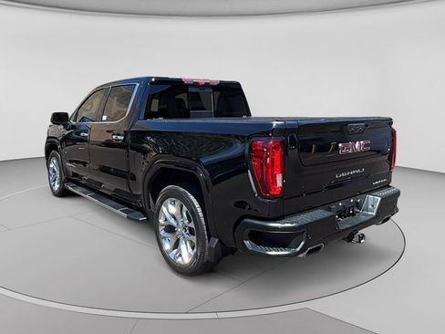 Used 2020 GMC Sierra 1500 Denali w/ Technology Package AWD/4WD image 3