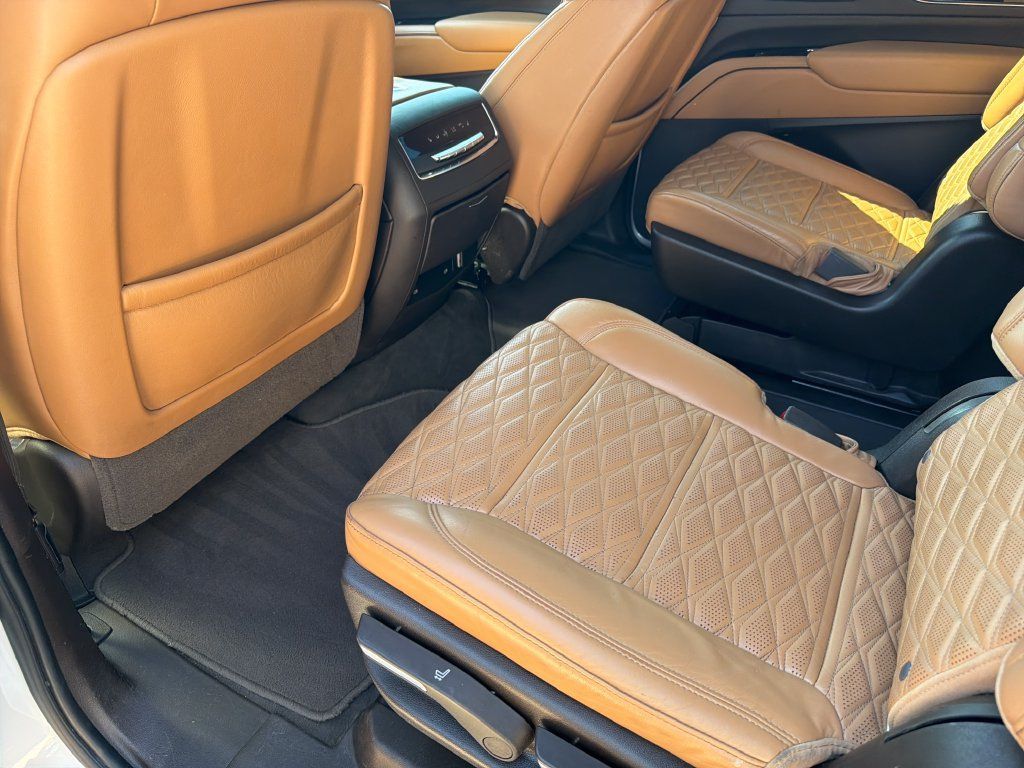 Used 2021 Cadillac Escalade ESV Premium Luxury w/ Driver Assist Tech Package RWD image 33