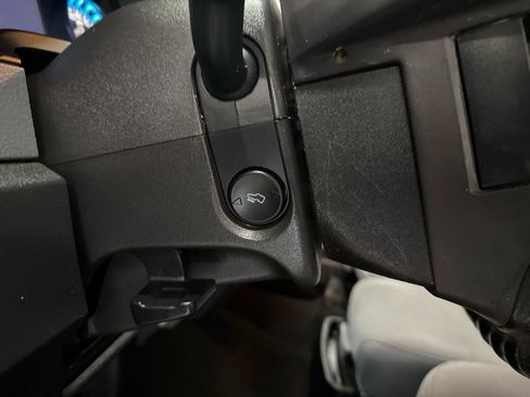 Used 2013 Ford F150 XLT w/ Luxury Equipment Group AWD/4WD image 11
