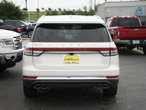 Used 2024 Lincoln Aviator 2WD w/ Premium Package image 6
