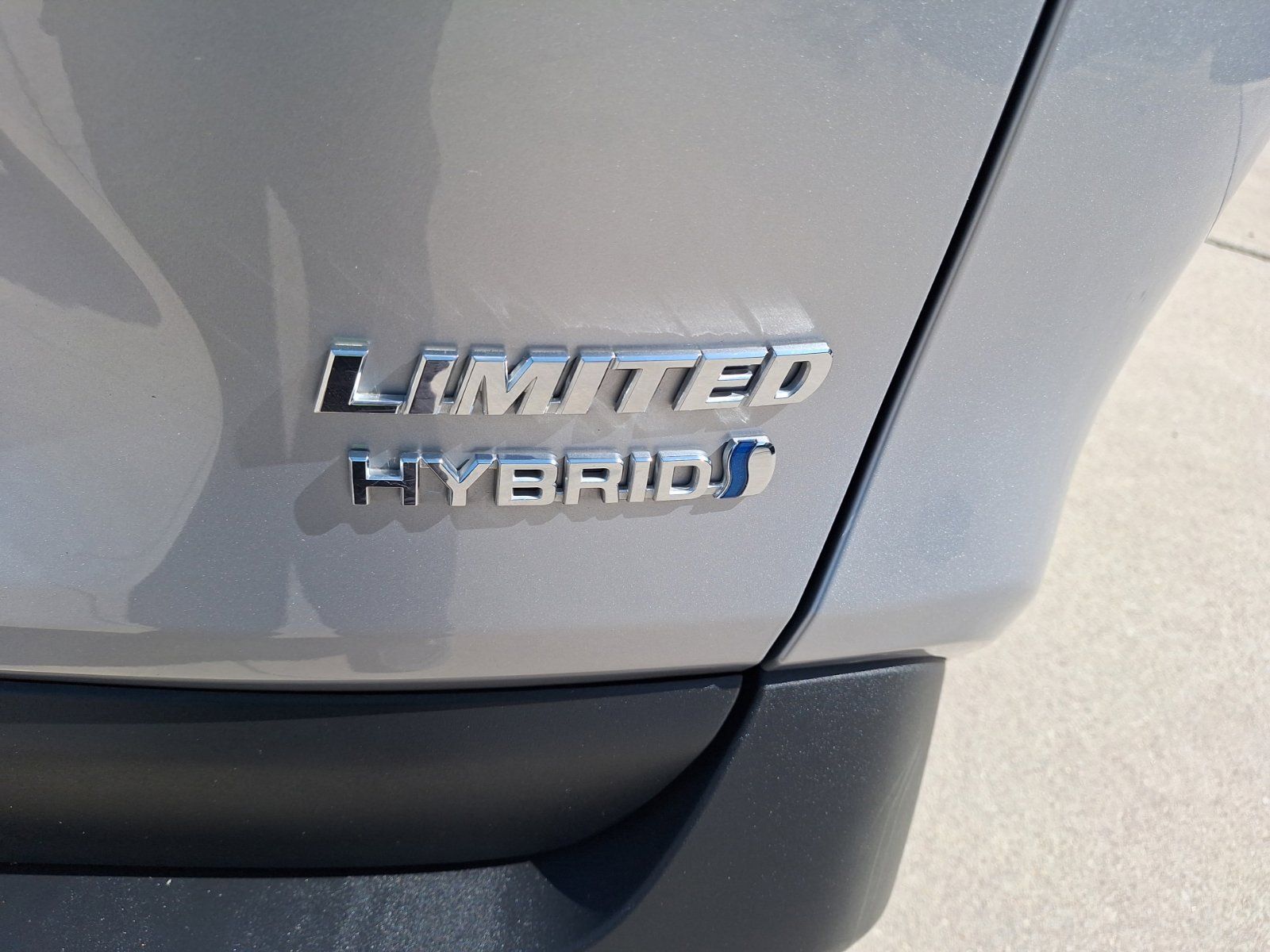 Used 2023 Toyota RAV4 Limited AWD/4WD image 12