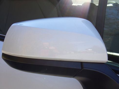 Used 2024 Toyota Sienna XLE image 19