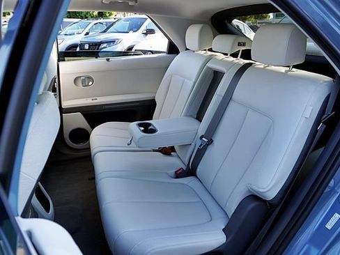 Certified 2024 Hyundai Ioniq 5 Limited RWD image 17